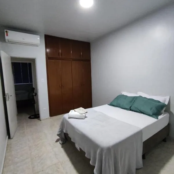 Apartamento 2 quartos Setor Sul，位于戈亚尼亚的酒店