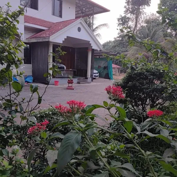 Suvarna TOURIST HOME，位于Dharmastala的酒店