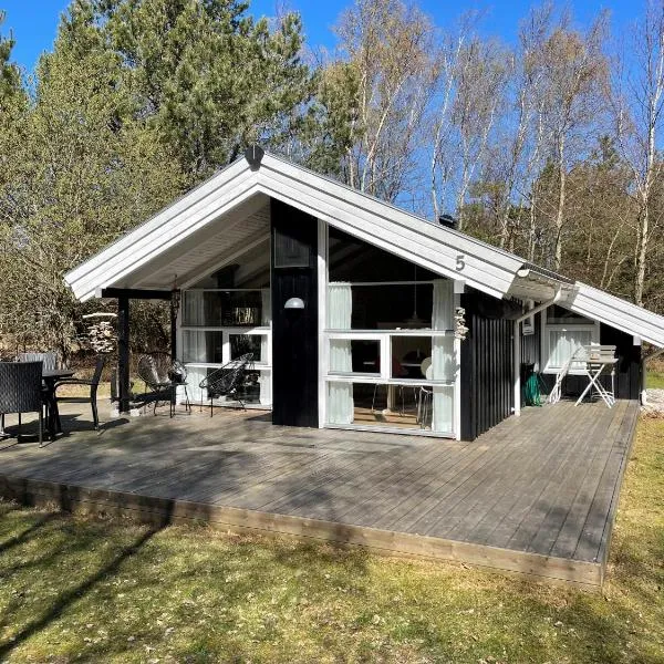 Flot feriehus på Læsø - tæt på strand, natur og Vesterø Havn，位于维斯特罗哈文的酒店