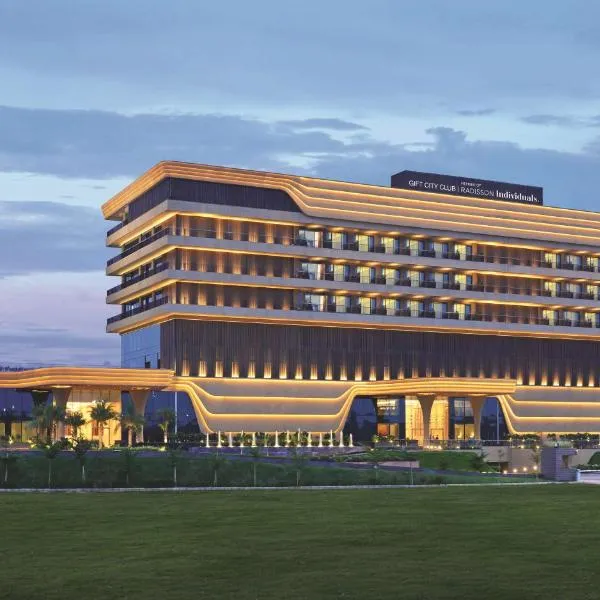 Gift City Club, a member of Radisson Individuals，位于甘地讷格尔的酒店