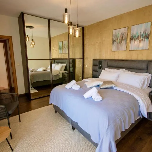 LUXE COASTAL RETREAT Apartment，位于亚历山德鲁波利斯的酒店