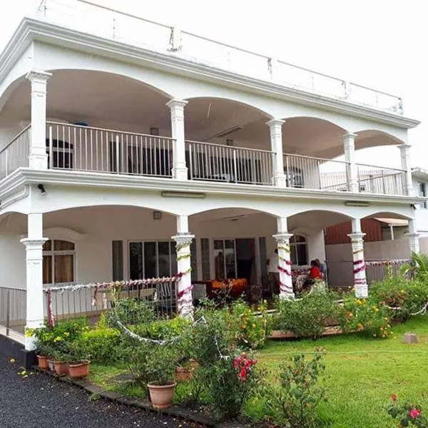 Beejan Mansions，位于罗驰诺尔的酒店