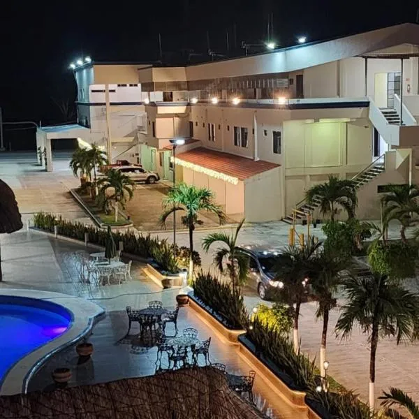 Hotel Luna Caribe，位于切图马尔的酒店