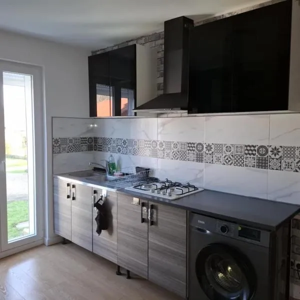 Appartement cosy，位于沙勒维尔-梅济耶尔的酒店