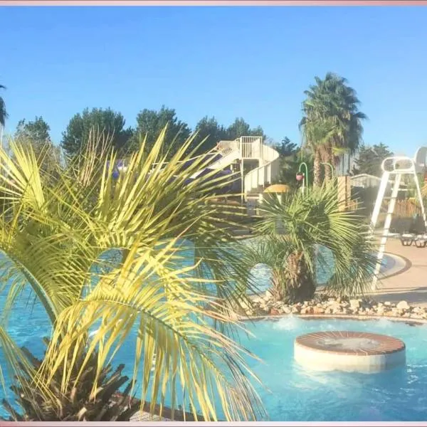 Les Sables du Midi, Agréable Mobilhome 6 personnes Valras Plage，位于瓦尔拉普拉日的酒店