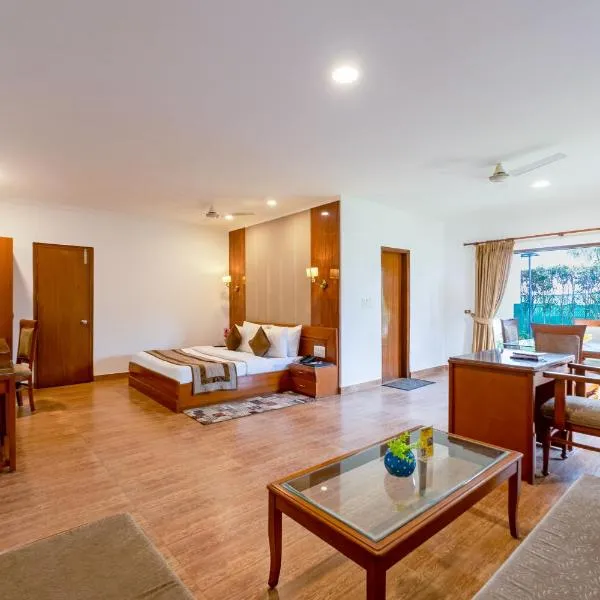 Aapno Ghar Resort & Amusement Park，位于古尔冈的酒店