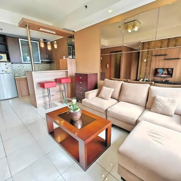 Strategic 3BR Sudirman Park Apt with Wi-Fi, Pool,Gym by 2ndHome，位于雅加达的酒店