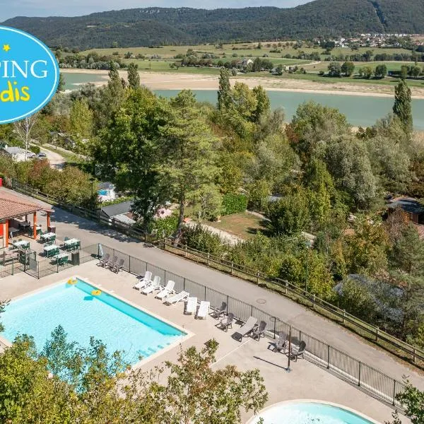 Camping Paradis Les Gorges du Haut Bugey,位于Matafelon的酒店