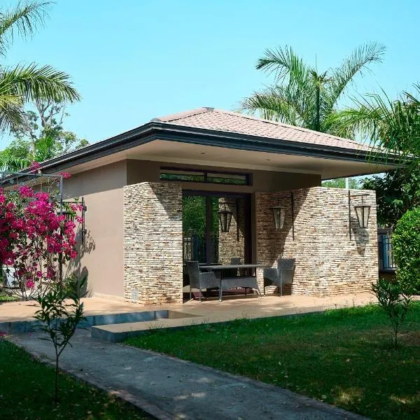 Tagidor Garden Resort And Spa，位于Bangou的酒店
