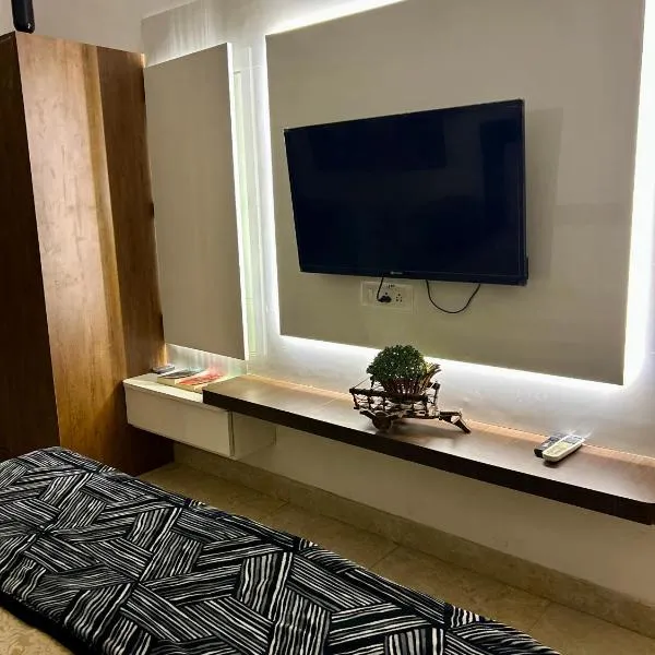 Rooftop Bliss，位于潘切库拉的酒店