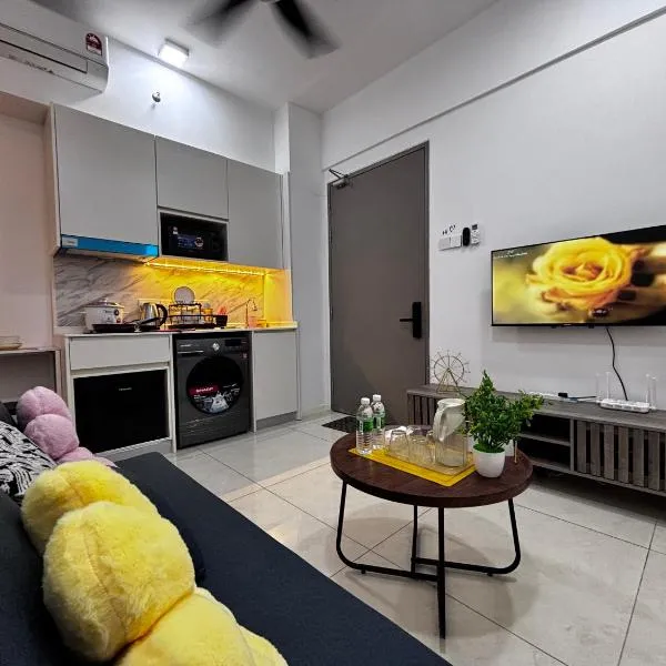 9人2房海景套房 Seaview 2bedroom 9 pax bay suite near kk town by Gc，位于哥打京那巴鲁的酒店