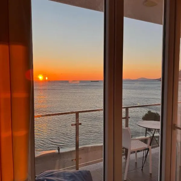 Deluxe Apartments Shengjin，位于圣金的酒店