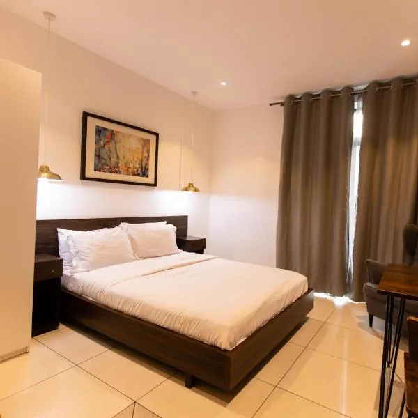 Central Studio Suite at Embassy Gardens，位于阿克拉的酒店