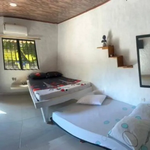 Hospedaje Luz d' Luna，位于特里温福港的酒店
