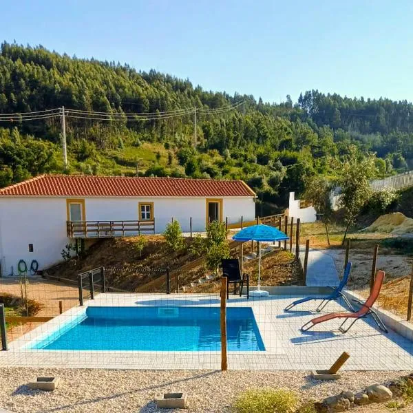 Villae Ceira & Serra Refúgio com Piscina junto à Serra da Lousã，位于洛萨的酒店