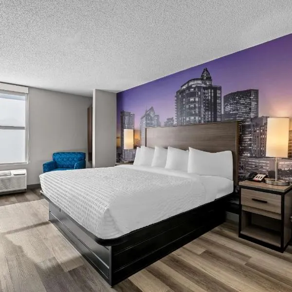 Clarion Pointe I-85 High Point - Archdale，位于Westwood的酒店