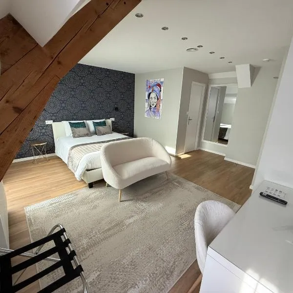 OXXOTEL & Spa，位于瓦洛尼的酒店