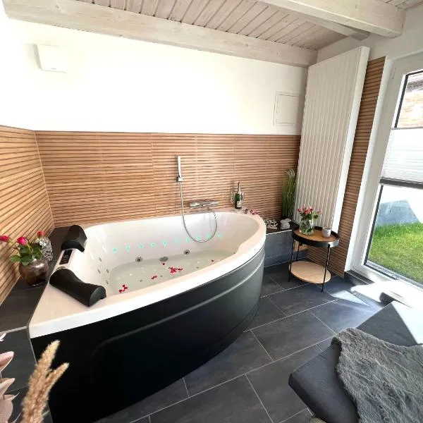 Privat Sauna Whirlpool Blockhaus- Balance Apartments by M&A，位于维岑豪森的酒店