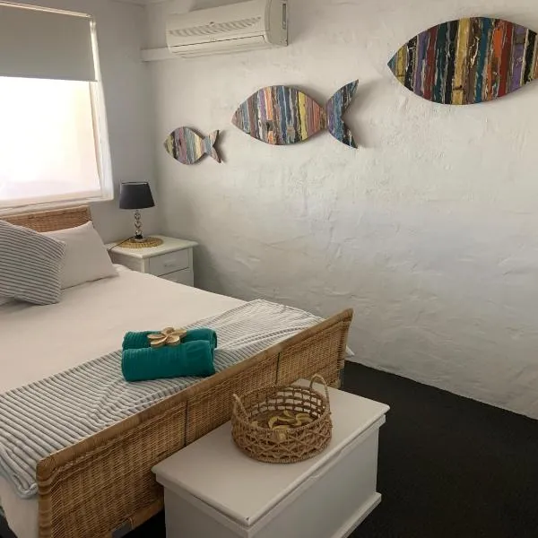 Swell court villa，位于卡尔巴里的酒店