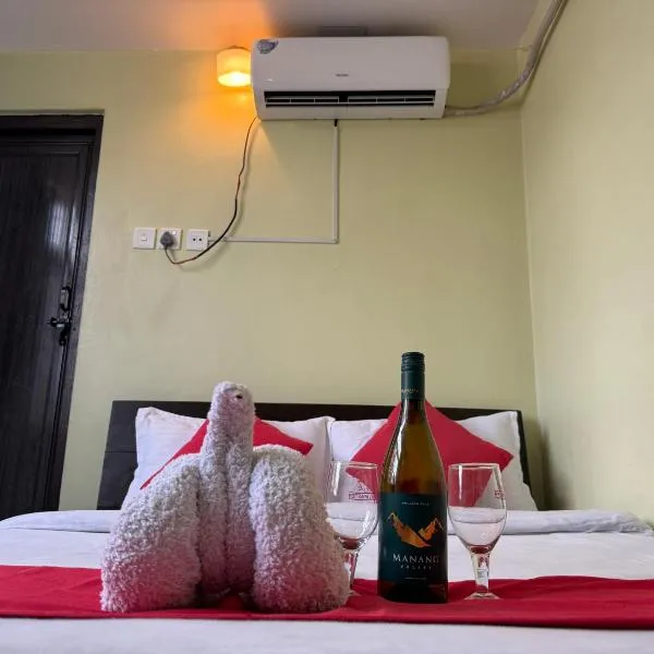 Hotel Arhant Inn，位于博卡拉的酒店