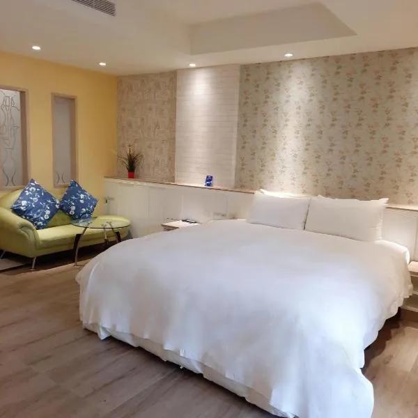薇風情汽車旅館-湖內館，位于Hunei的酒店