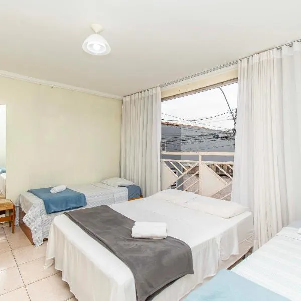 Quarto em casa compartilhada 5 min da Esplanada，位于巴西利亚的酒店