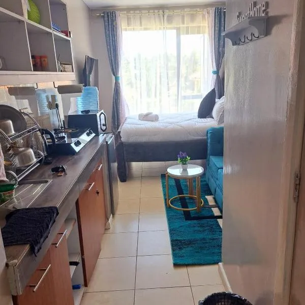 Modern & Cozy Studio with SWIMMING POOL，位于Kiambu的酒店