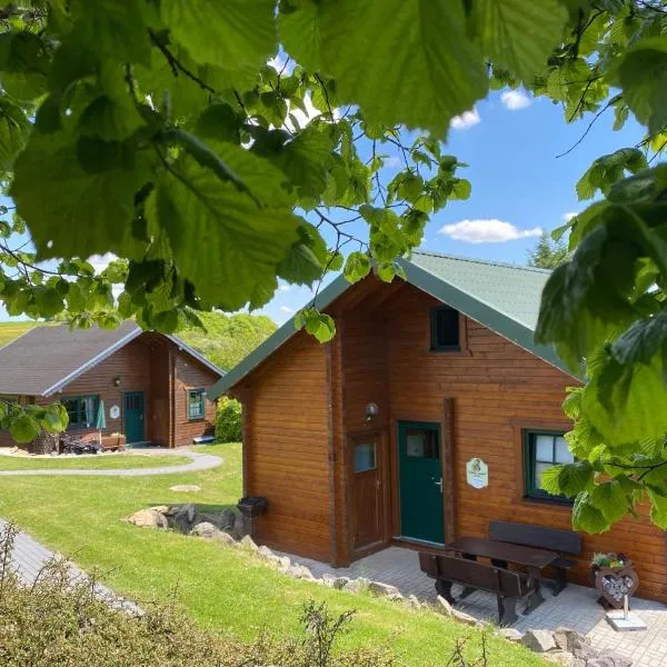 Holzhaus Lehrer Lämpel mit Aussensauna，位于Esch的酒店