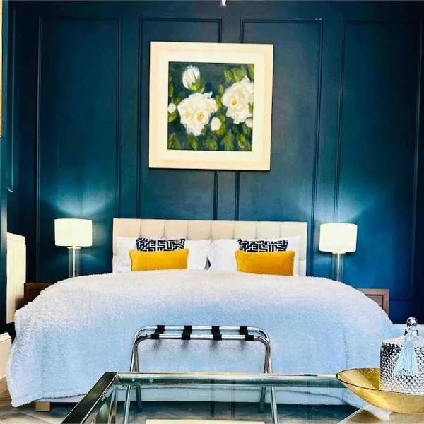 Eden House - Beach Apartments & Suites，位于圣赫利尔泽西的酒店