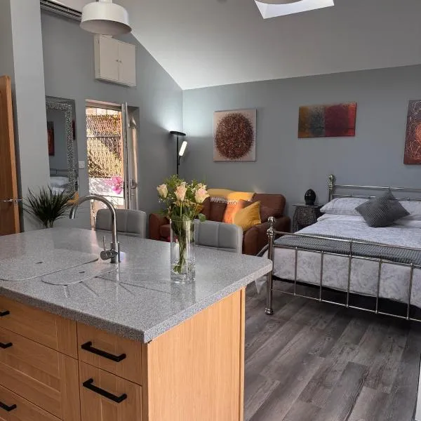 Wend Gardens Studio Carleton Skipton Pet Friendly，位于斯基普顿的酒店