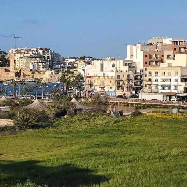 Seaview Apartment full of all commodities needed，位于马尔萨斯卡拉的酒店