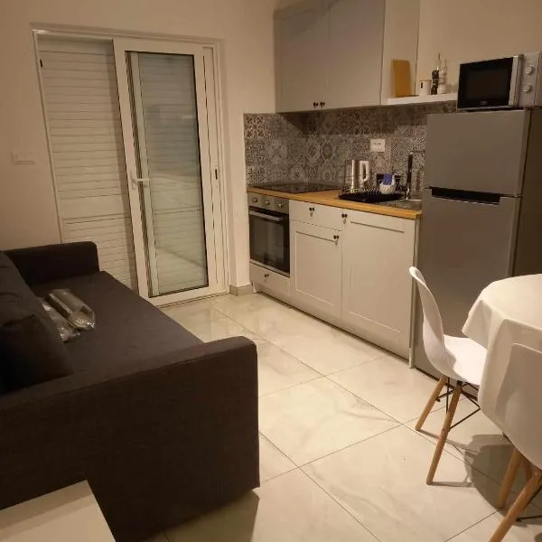 Apartmani T'n'T，位于帕格的酒店