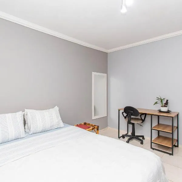 Quarto aconchegante no centro de Brasília，位于巴西利亚的酒店
