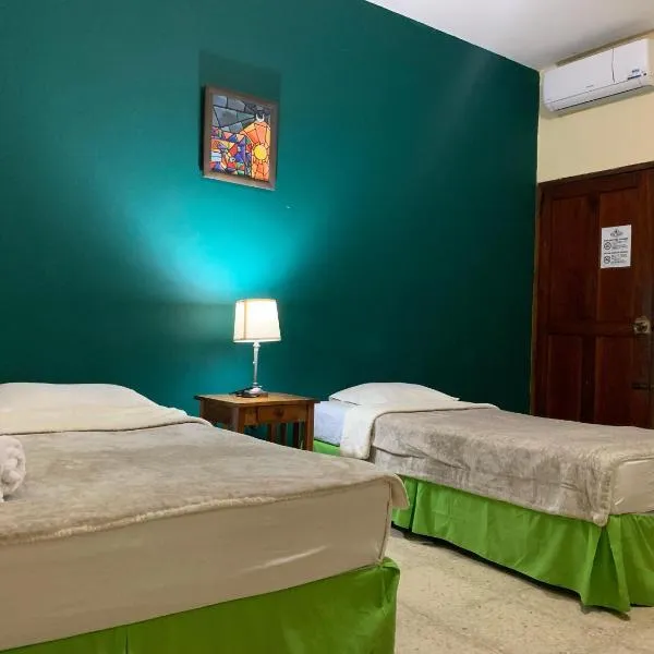Hostal Fachente，位于莱昂的酒店