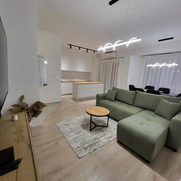 2B Apartment-2，位于Petrovec的酒店