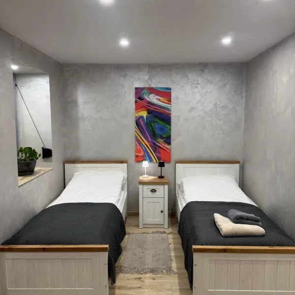 Apartamenty CENTRUM MIASTA Tomaszowa Mazowieckiego Quick Check-in Szybkie zameldowanie，位于马佐夫舍地区托马舒夫的酒店