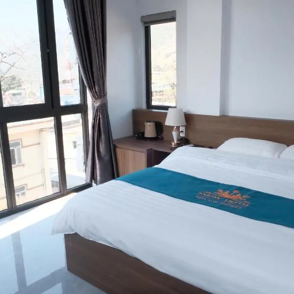 Snow Hotel，位于Mèo Vạc的酒店