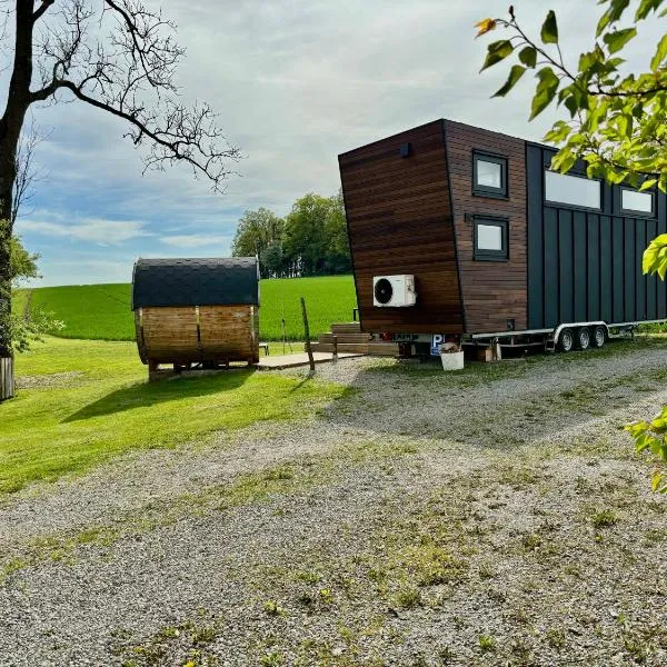 Tiny House mit Saunafass，位于Zupfing的酒店