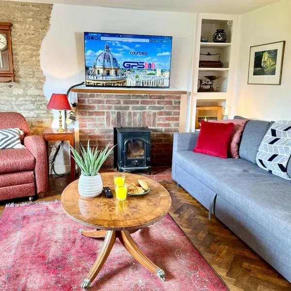 Swan Cottage 2-Bedroom-Netflix-Parking-Nature-Canal，位于基德灵顿的酒店