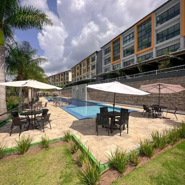 Condomínio Alto da Serra Villas，位于巴纳内拉斯的酒店