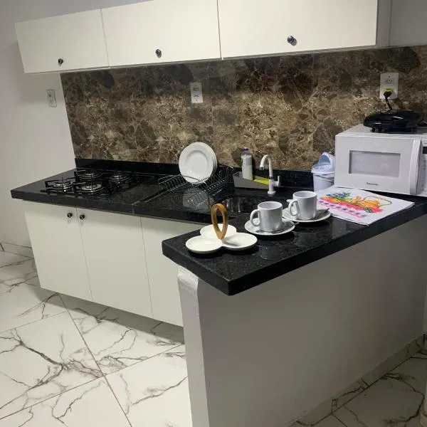Apartamento para 4 pessoas bem localizado，位于博阿维斯塔的酒店