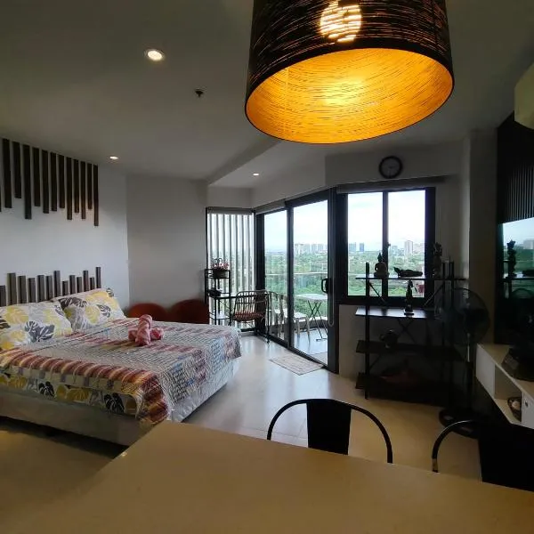 Brenttstaycation at Tambuli Living Tower C and D, 10D unit，位于Lapu Lapu City的酒店