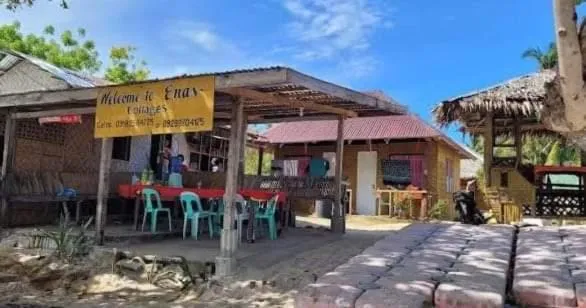 Enas Cottage Pamilacan IsLand，位于Baclayon的酒店