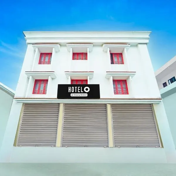 Super Hotel O SRM Road Kochi，位于埃尔讷古勒姆的酒店