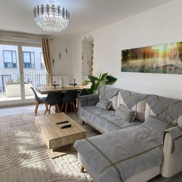 Le Belvédère Appartement spacieux & moderne，位于沙特奈马拉布里的酒店