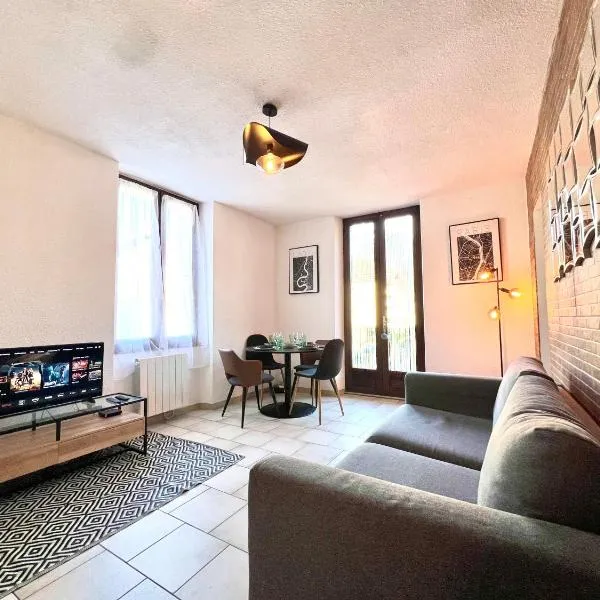 Spacieux T2 avec balcon，位于克吕斯的酒店