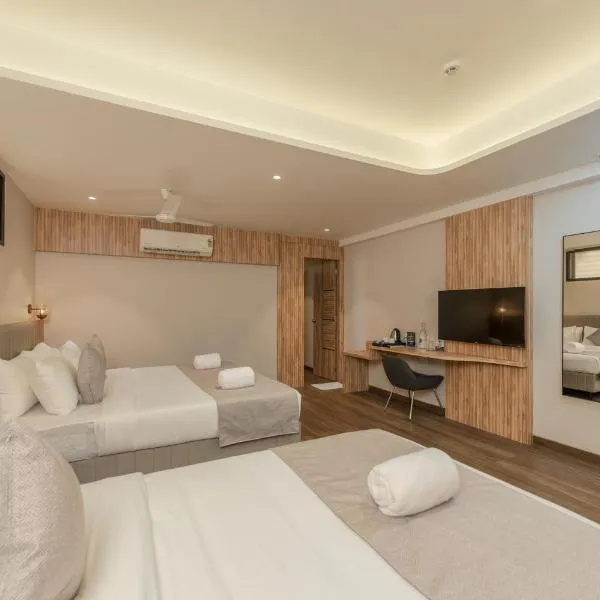 Hotel Shoolin Comforts，位于门格洛尔的酒店