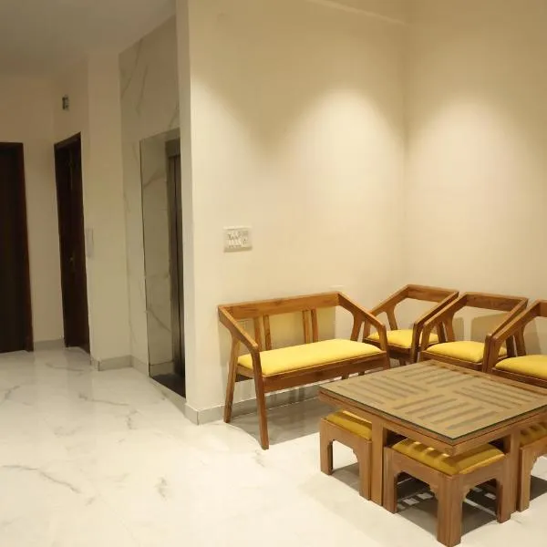 Back Stayz Delhi，位于新德里的酒店