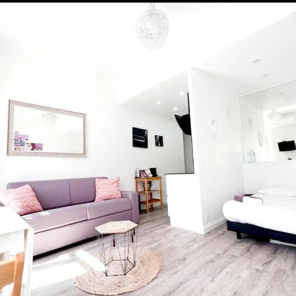 Studio moderne et calme en plein centre，位于戛纳的酒店