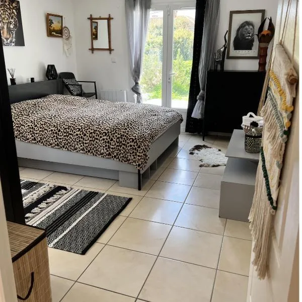 Belle suite dans villa de plein pied，位于盖亚克的酒店